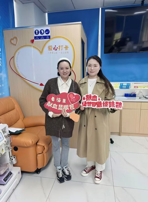 常州二建六名職工積極參與鐘樓區(qū)無償獻(xiàn)血活動